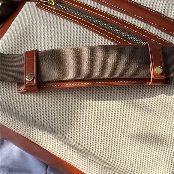 Dooney & Bourke Cream and Brown Shoulder Bag - Picture 12 of 16
